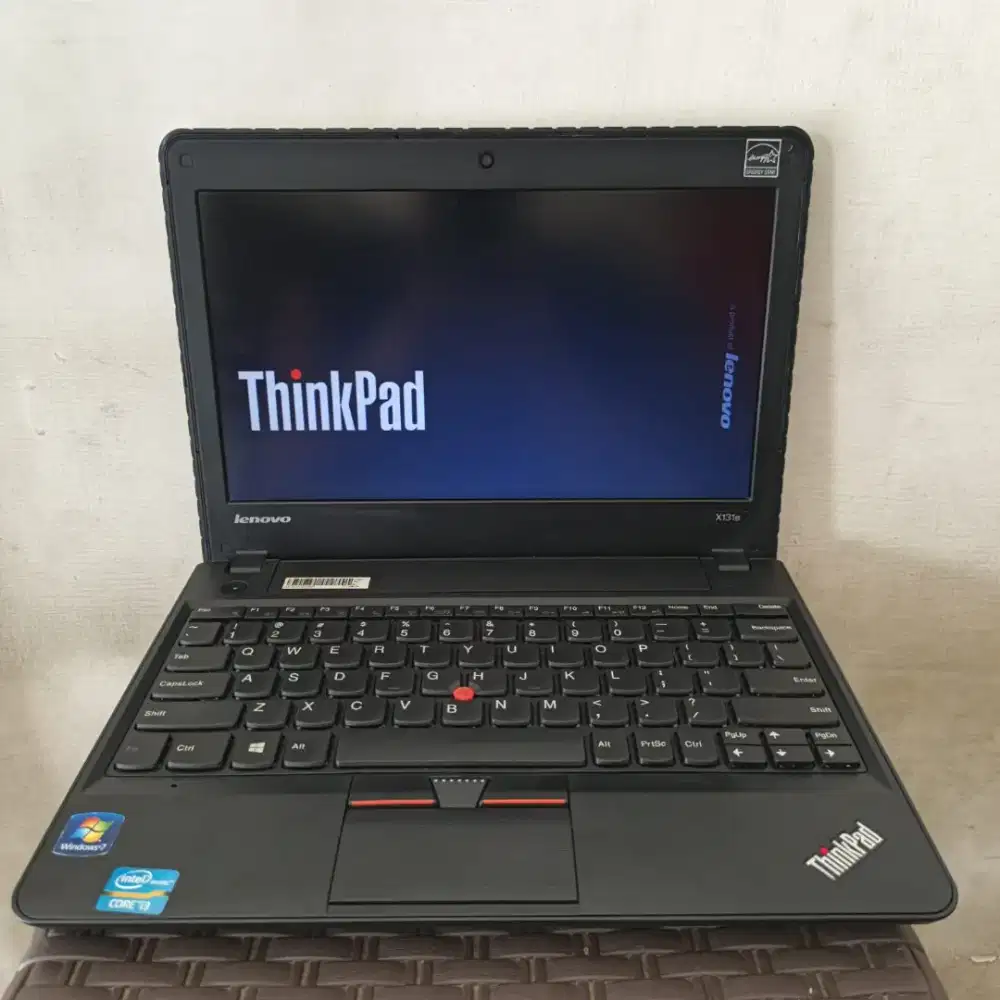 JUAL LAPTOP NOTEBOOK LENOVO THINKPAD X131e INTEL CORE i3-3227U RAM4GB