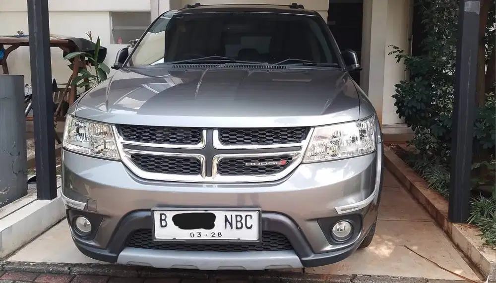 Dodge Journey 2012 SXT Platinum (Tipe Tertinggi) – Kondisi ISTIMEWA!