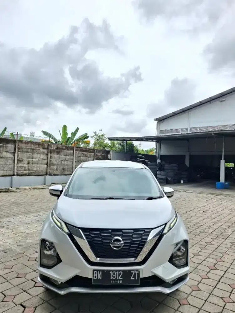Livina 2019 VL matic. Km 109rb