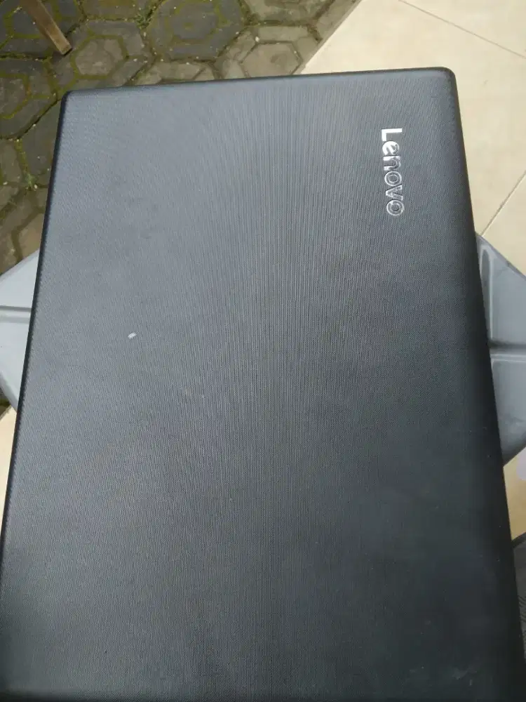 Laptop Lenovo Bekas