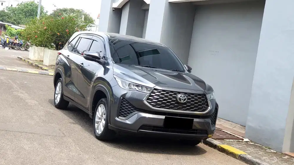 Toyota Zenix 2.0 V CVT Bensin Non Hybrid 2023