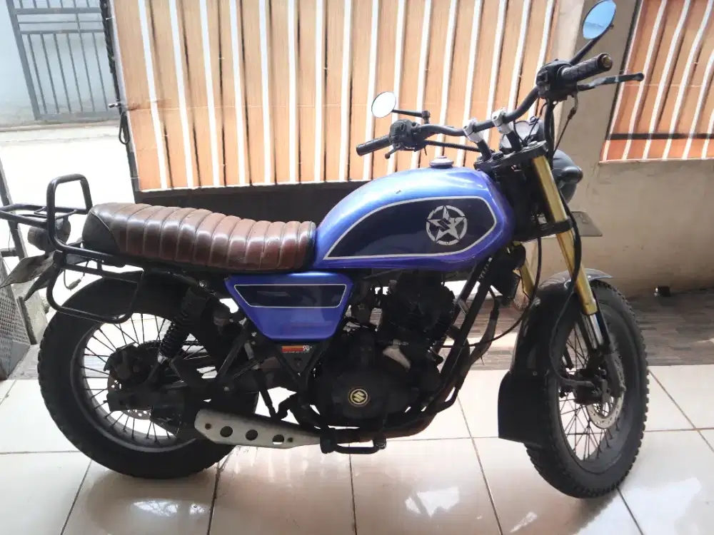 Motor custom Bratstyle Scrambler - SUZUKI 125cc