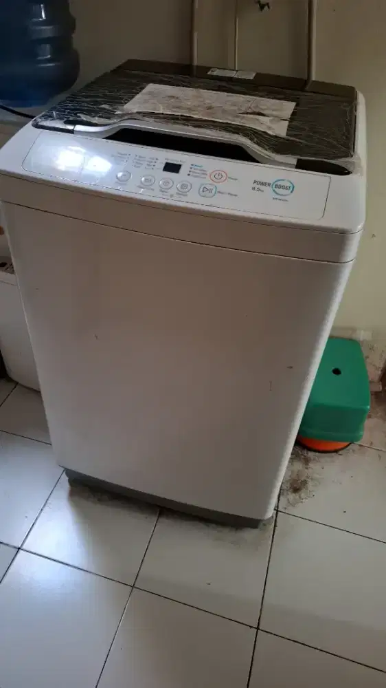 Mesin cuci electrolux