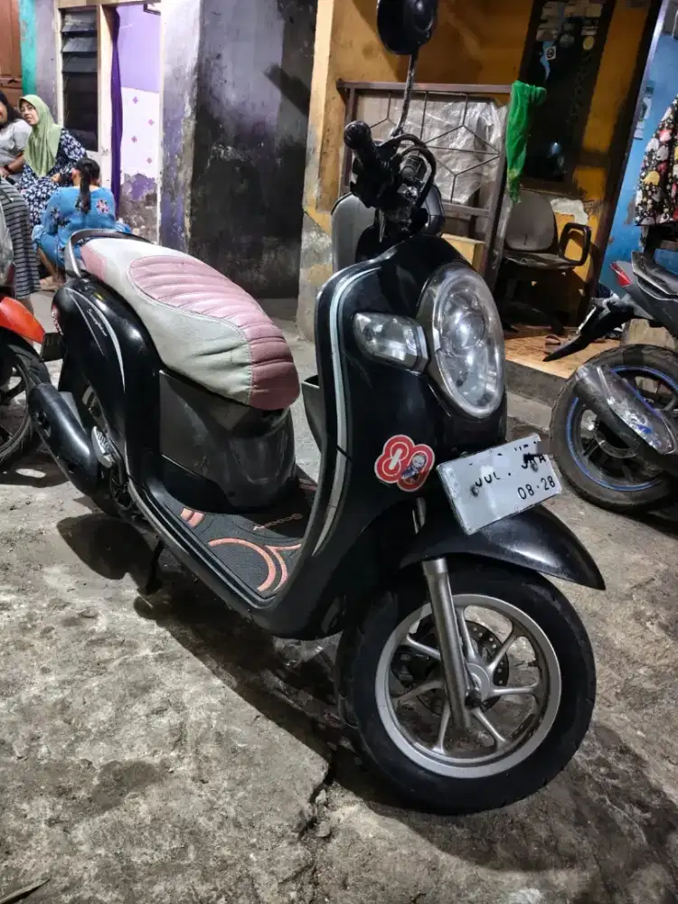 Jual Scoopy 2018 surat lengkap mesin aman