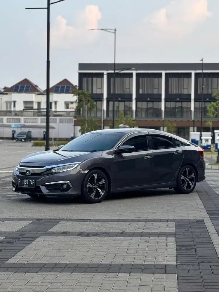 KM 35RB - Civic ES 1.5 Turbo 2016 - Automatic - Civic Es 1.5 2017