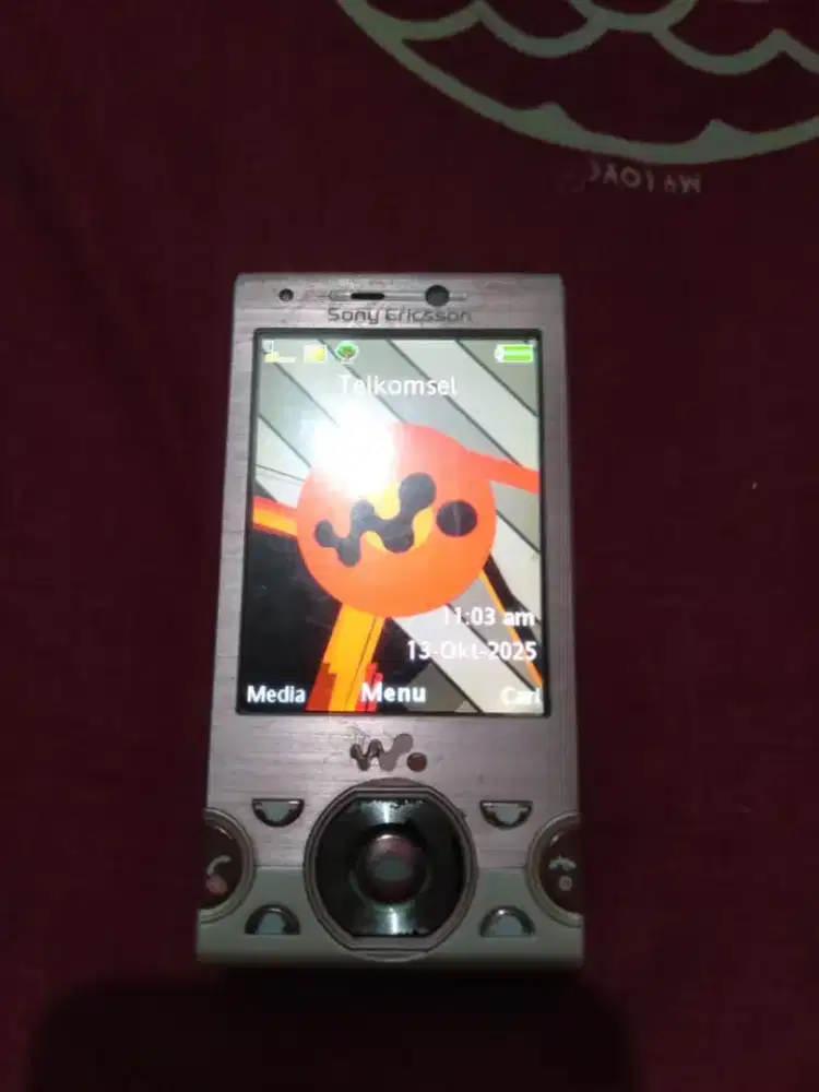 Hp Legend SonyEricsson W995 Hikaru All Operator Warna Langka