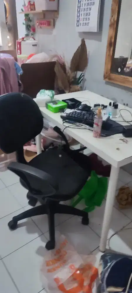 Set meja dan kursi