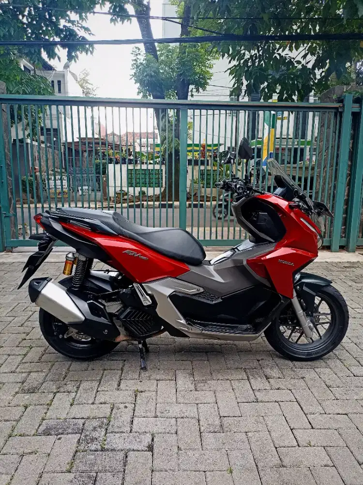 Adv 160,Mulus,low km,mesin bagus,istimewa,siap TT