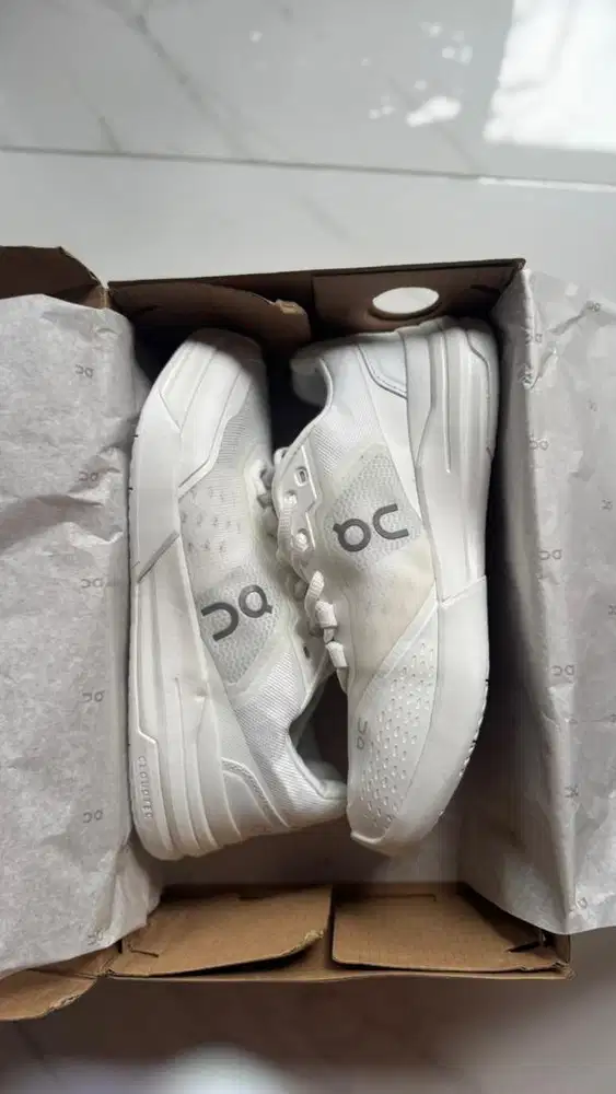On Cloud the Roger Advantage Pro white (NEW)