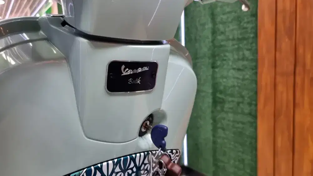 UD ENY MOTOR - Piaggio Vespa LX batik thn 2023