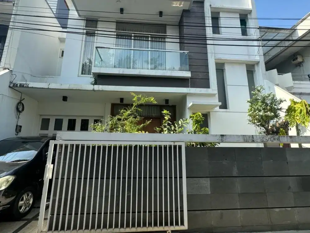 Dijual cepat rumah furnished siaphuni di Tomang