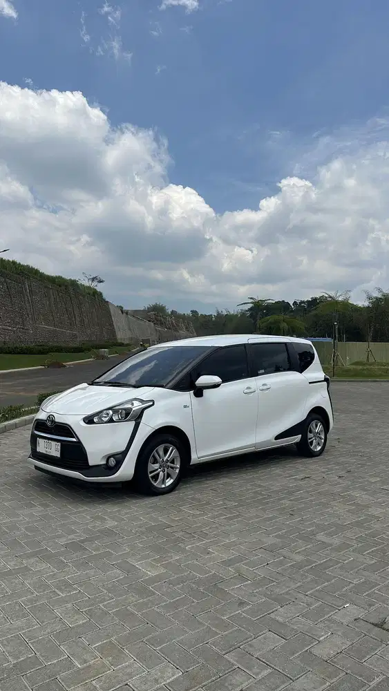 Sienta G Matic 2017