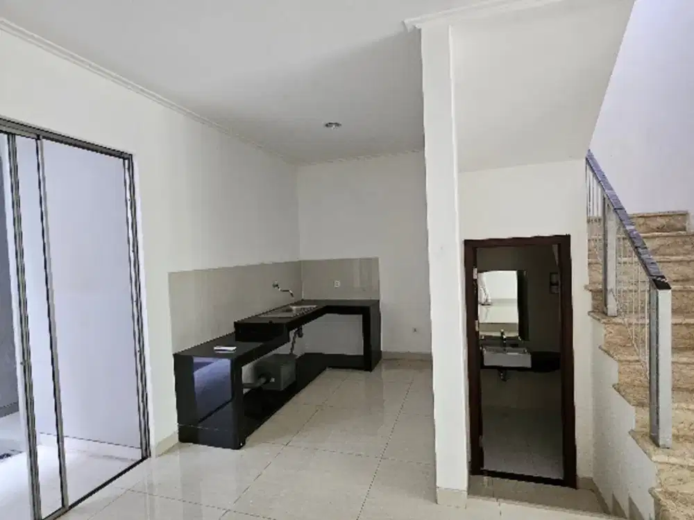 Rumah golf island dekat pancoran pik 3 kamar tidur