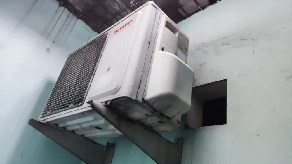 Terima ac bekas rusak total
