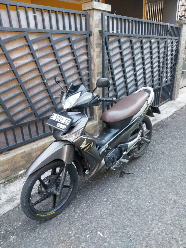 SUPRA X 125 DOUBLE DISK PUNYA BAPAK