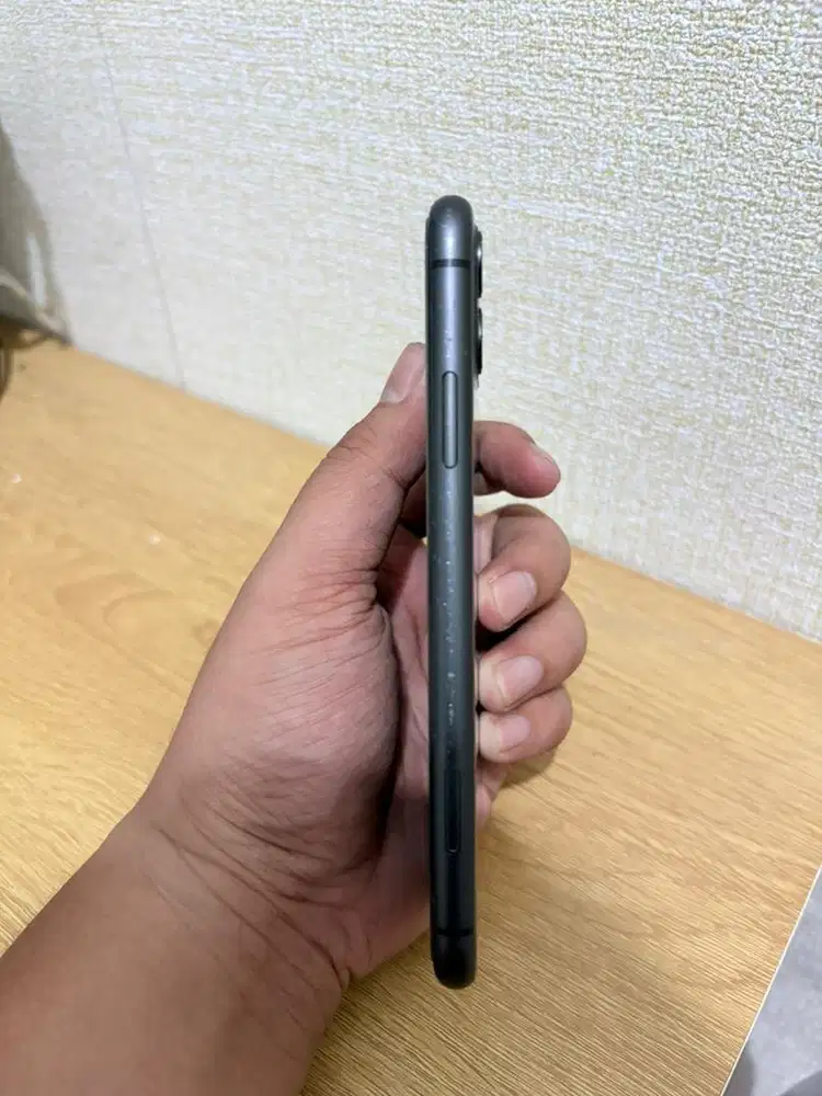 IPHONE 11 64 GB
