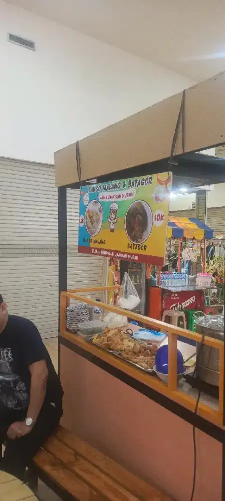 Karyawan kantin