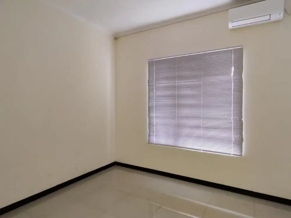 Disewakan Rumah Minimalis 2 Lantai di Taman Kopo Indah 5