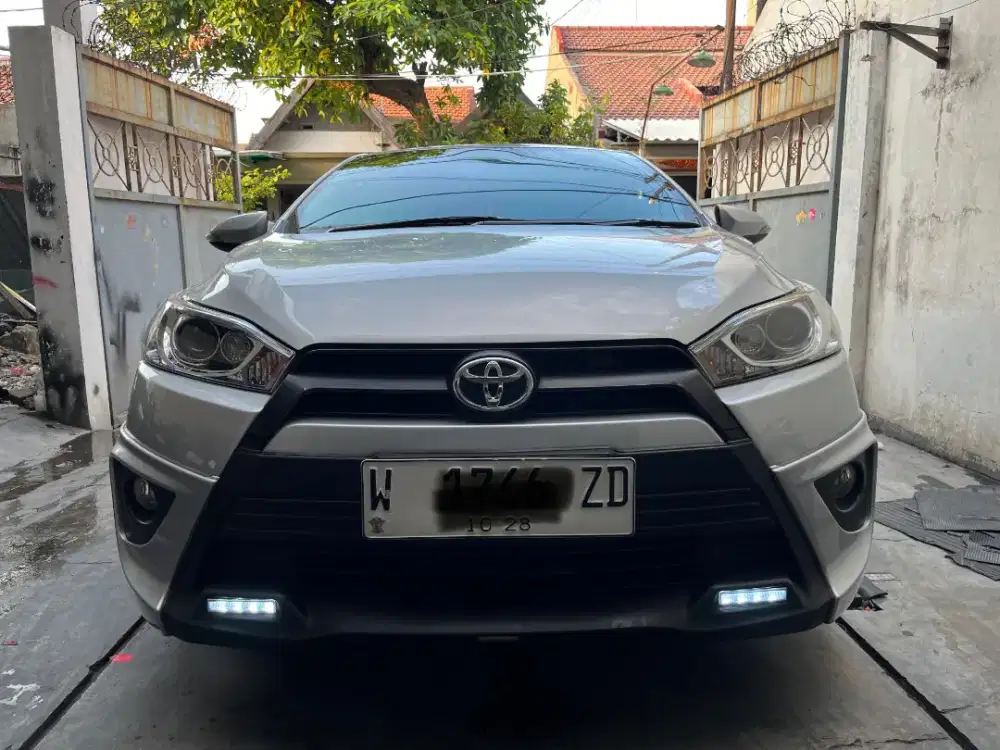 Toyota Yaris s TRD manual silver km.liw asli tangan pertama dari baru