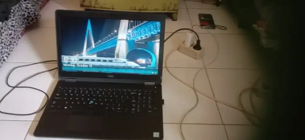 Jual laptop dll masih bagus