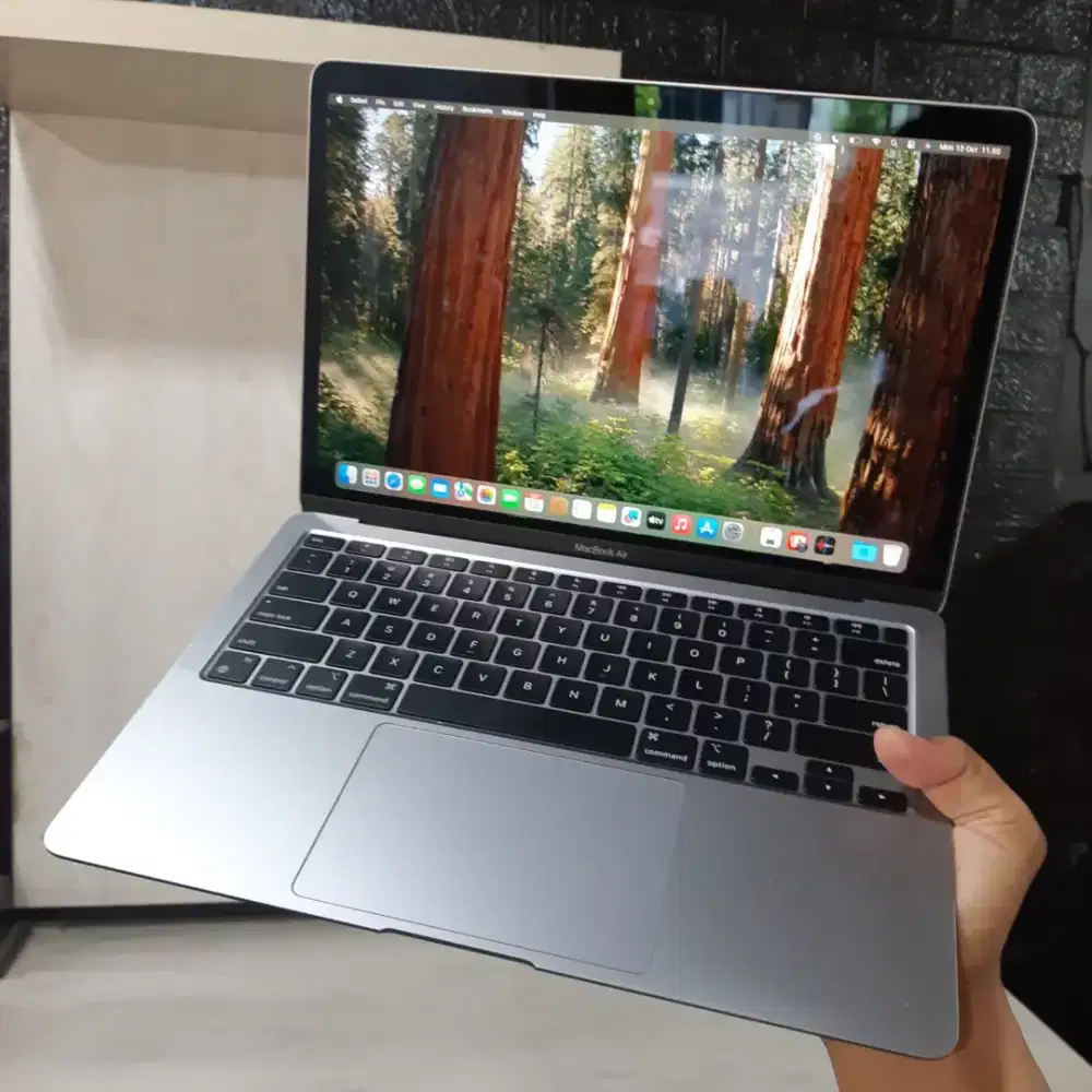 Macbook air m1 2020 ram 8gb ssd 256gb space grey bisa cod
