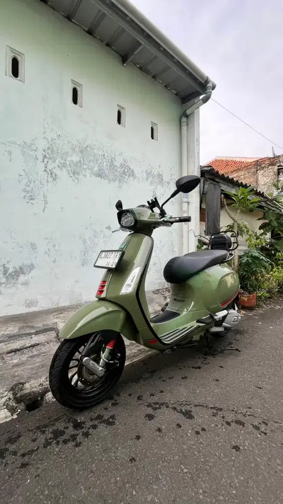 Vespa sprint s edition abs tahun 2023 km 5rb