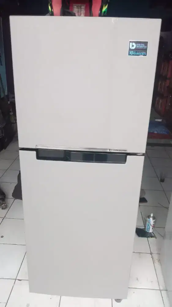 Dijual cepat murah kulkas SAMSUNG INVENTER siap pakai nego tipis