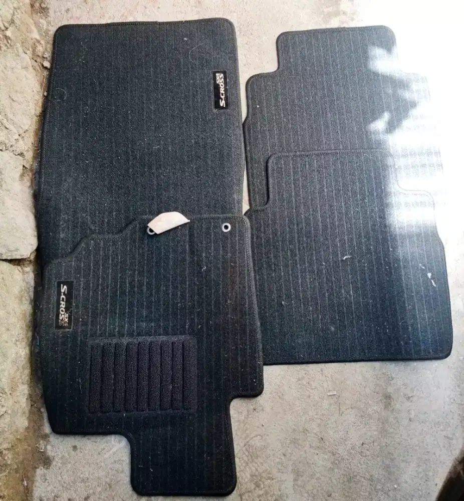 KARPET MOBIL SCROSS