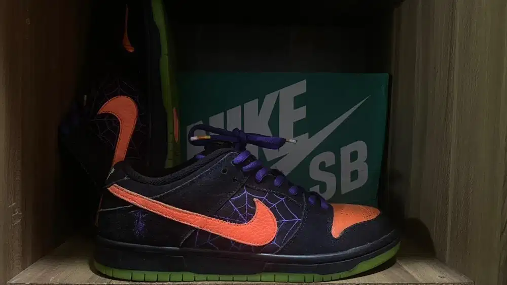 Nike sb dunk low pro night of mischief