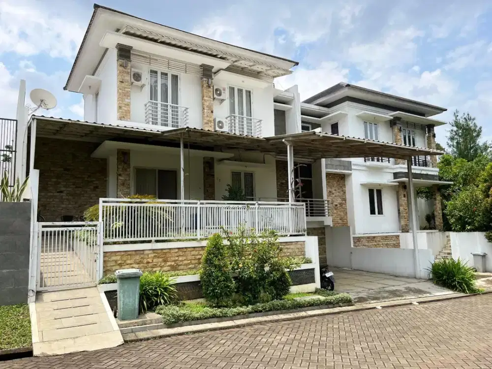 Di Jual Rumah Strategis dengan Fasilitas umum  Bogor