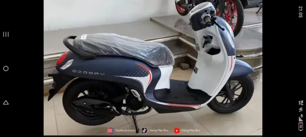 Honda Scoopy 2024 Biru Putih