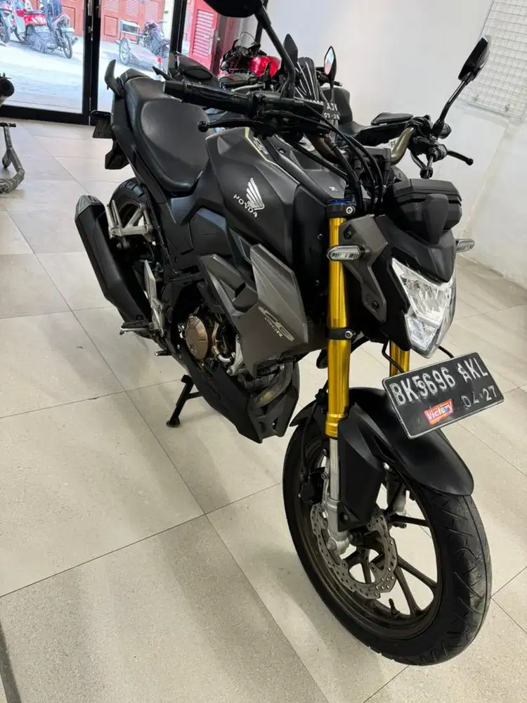 Honda CB 150 R V4 SE 2022 warna Hitam Doff CB150R CB150 150 R CC Black