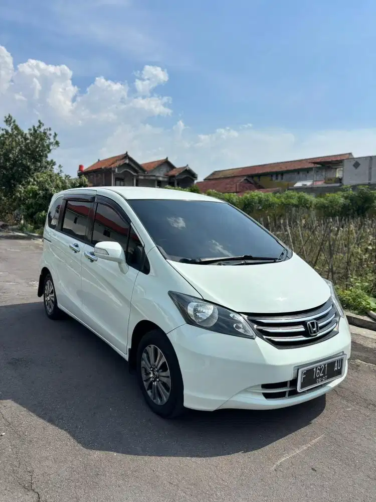 Honda freed E psd 2010