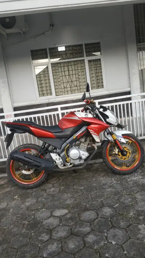 MOTOR VIXION 2014