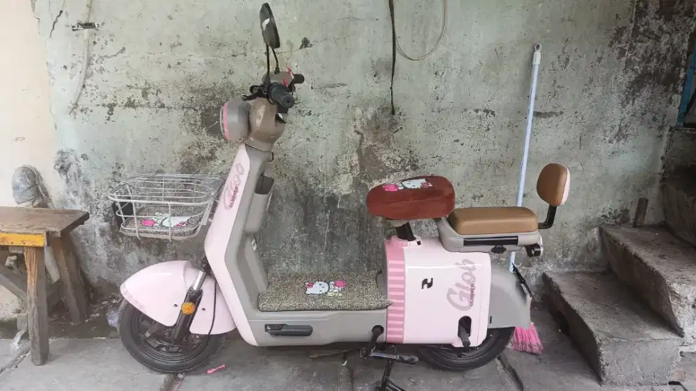 Jual sepeda listrik pemakaiannbaru 6hari.