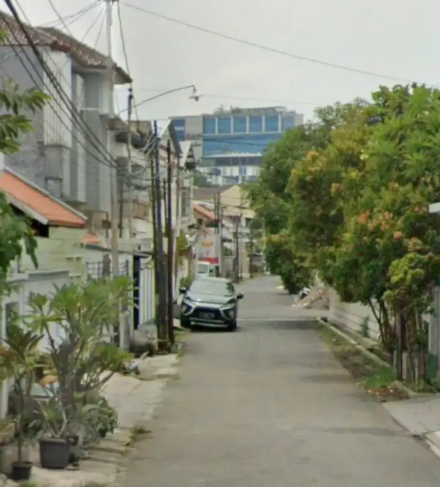Dijual Rumah mewah 2 lantai Jl Seteran Miroto dekat simpang lima khn