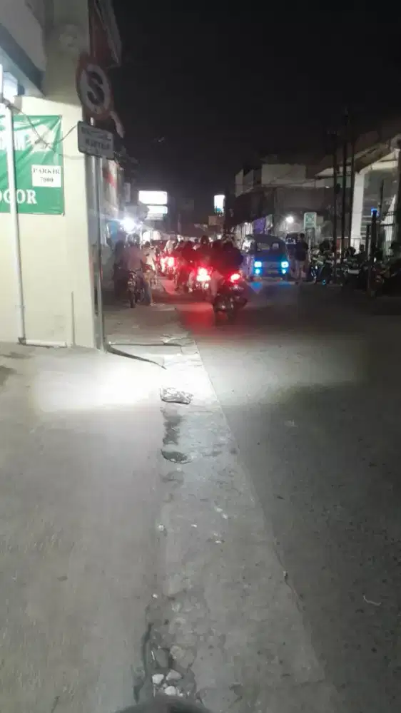 BUTUH CREW PEDAGANG GEROBAK CILOK KELILING