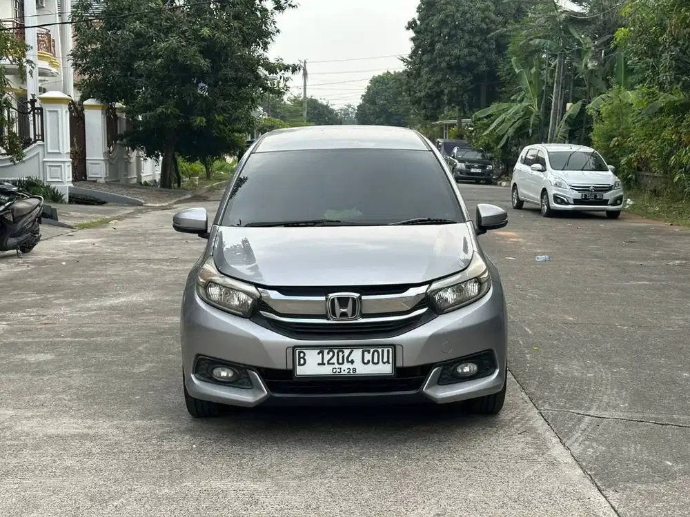 Honda mobilio e cvt 2017,Dp 3 juta,bergaransi mesin