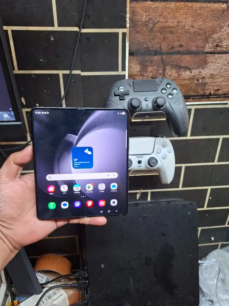 Samsung Z Fold 5 Sein 12/256Gb Fungsi Normal Siap Pakai