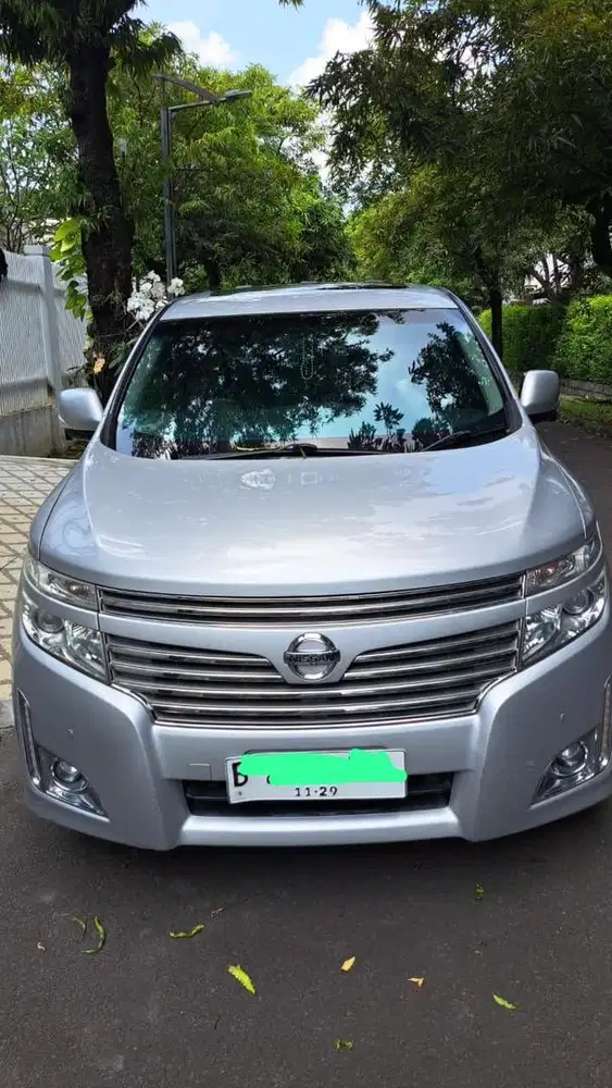 Nissan Elgrand E52 pemilik Pribadi