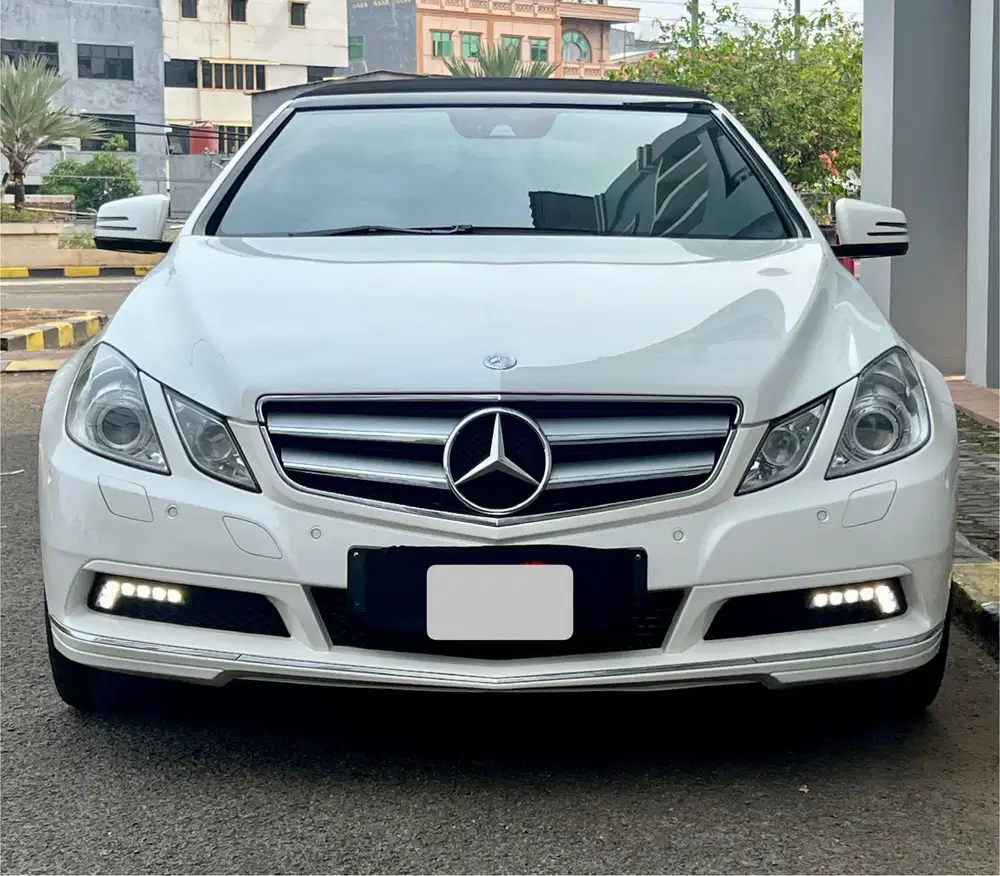 MERCEDES BENZ E250 CABRIOLET AT 2011
