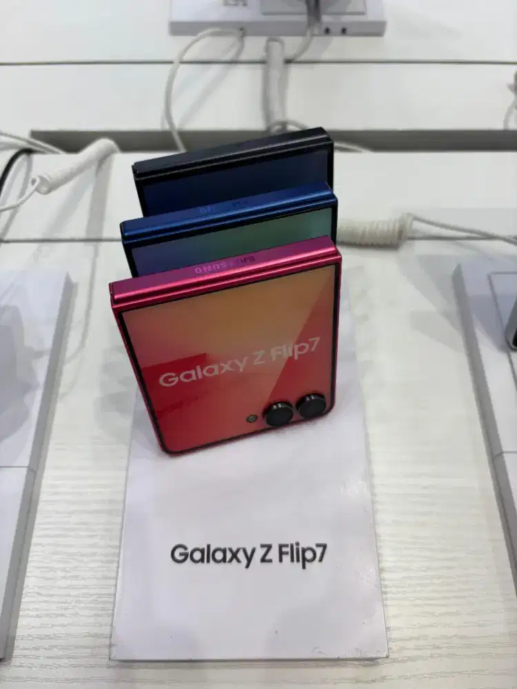 SAMSUNG GALAXY Z FLIP 7