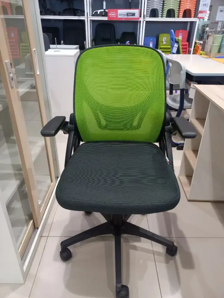 Kursi kantor alden
