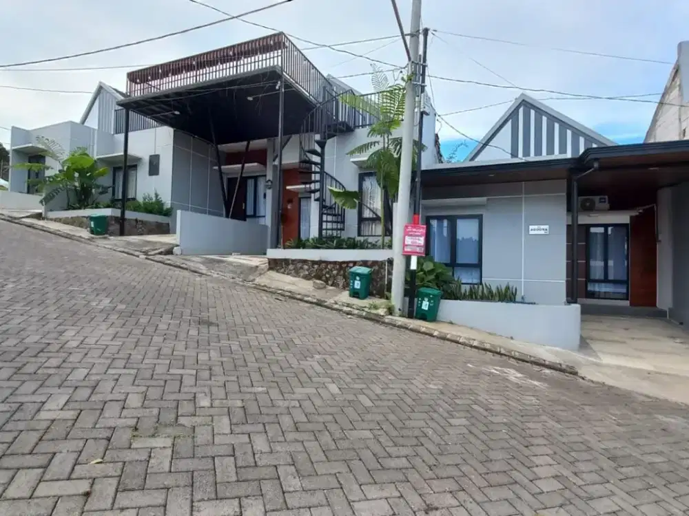 Rumah Villa 1lt murah kota Batu