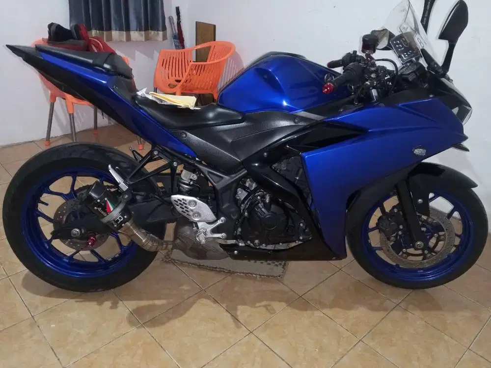 Yamaha R25 th 2018 terawat km rendah
