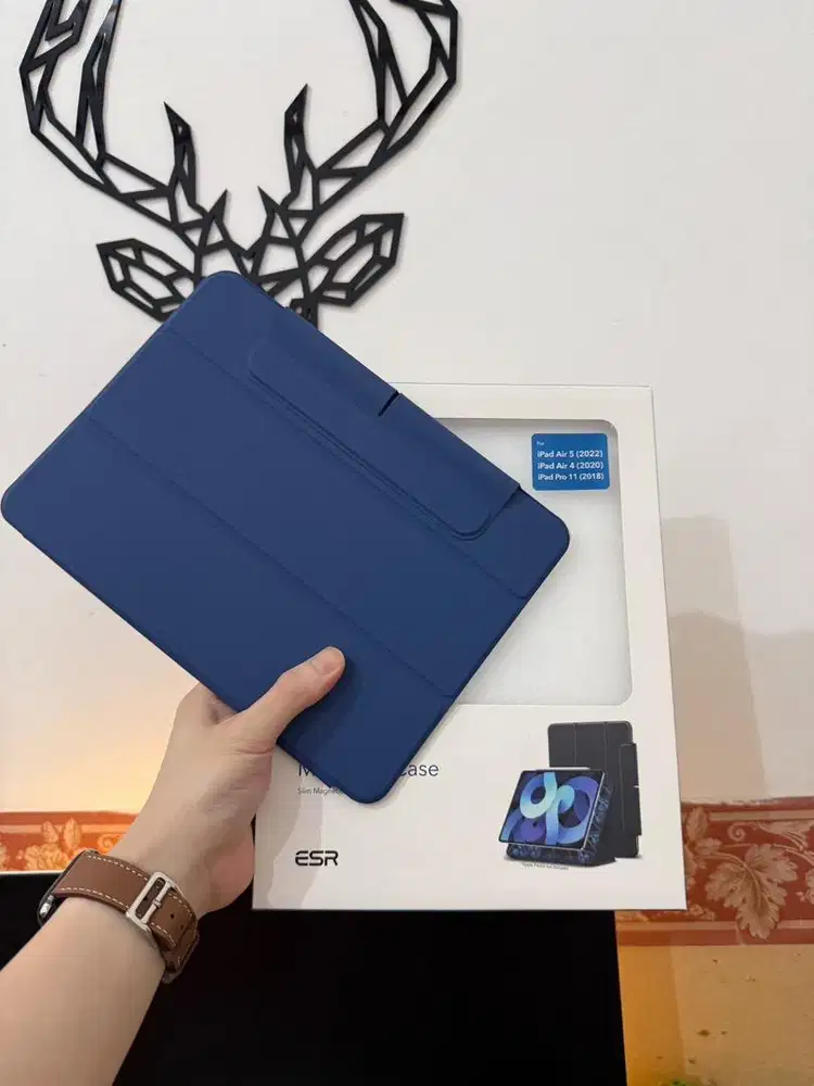 BNOB CASE IPAD AIR MERK ESR LIKE NEW