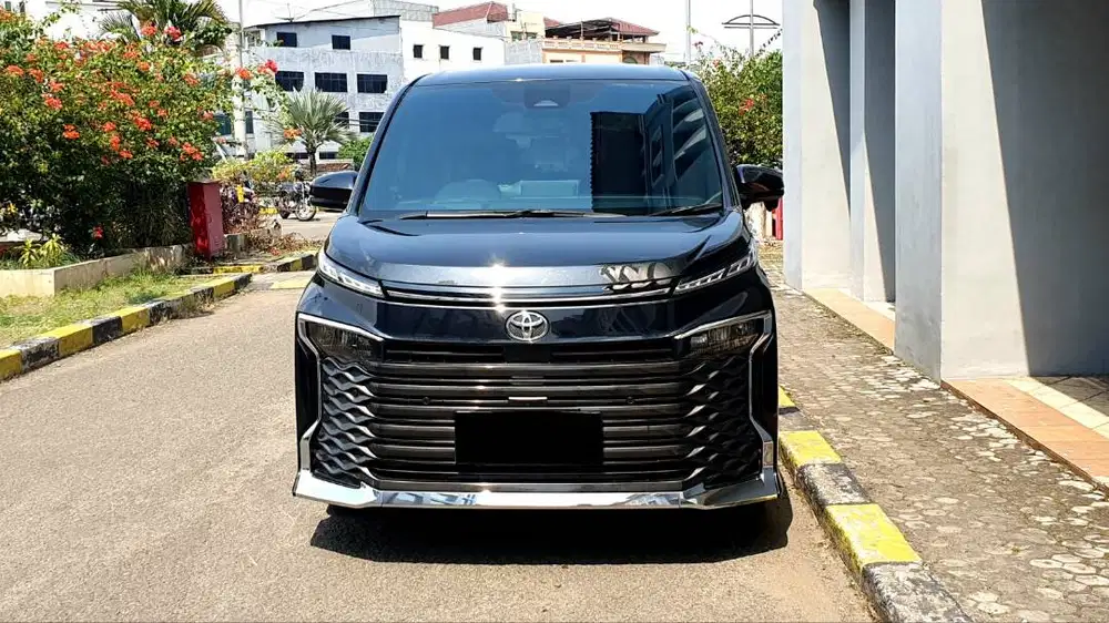 Toyota All New Voxy TSS Camera360 Hitam 2022 Like New Service Record