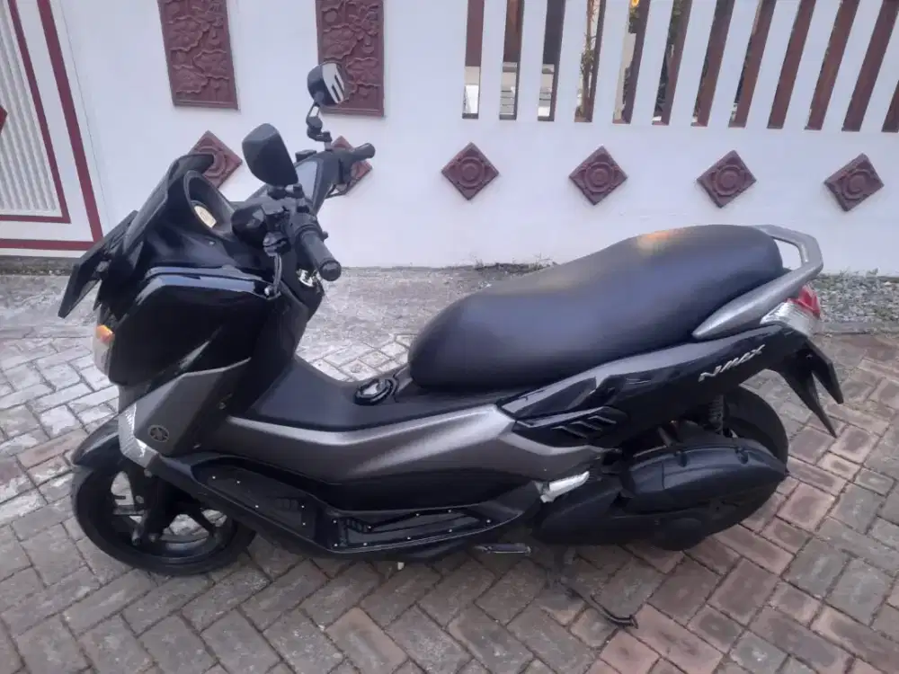 NMAX 2017 MULUS KM RENDAH (JARANG DI PAKAI) BONUS AKI BARU