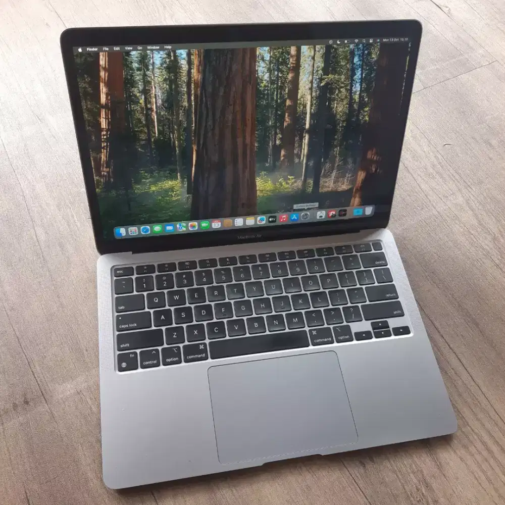 Macbook air m1 2020 ram 8gb ssd 256gb grey normal bisa cod