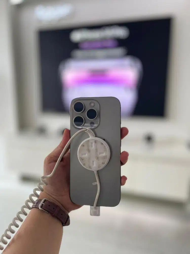 IPHONE  16  pro